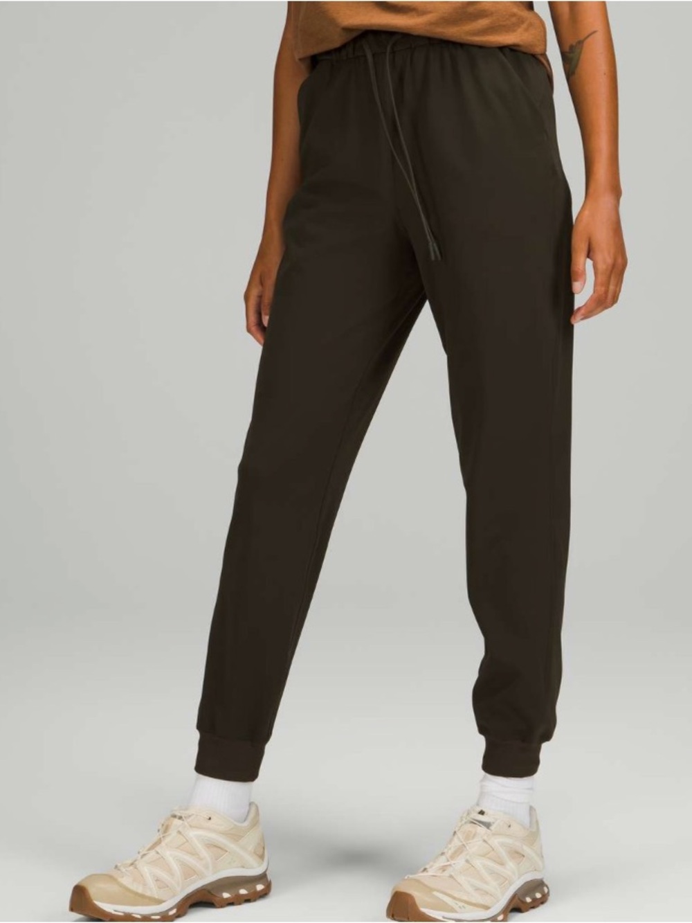 Lululemon Stretch High-Rise Jogger in Dark Olive
